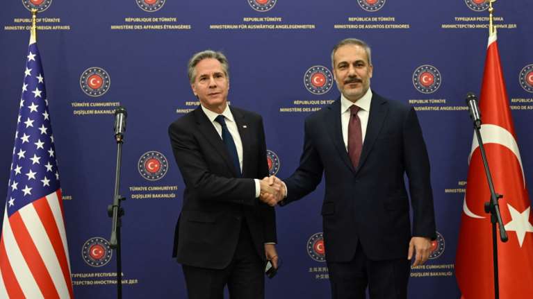 Στην Άγκυρα ο Μπλίνκεν: Σειρά επαφών με Ερντογάν και Φιντάν για το μέλλον της Συρίας