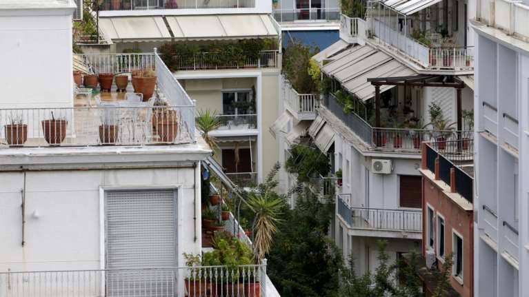 Πώς μπορείτε να αποκτήσετε σπίτι με μόλις 15.000 ευρώ μετρητά και δόση 457 ευρώ τον μήνα - Τα ακίνητα και τα επιτόκια