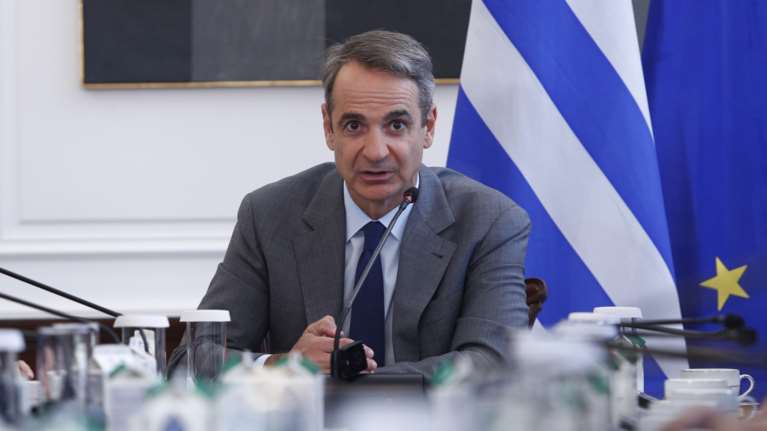 Έκτακτη σύσκεψη στο Μέγαρο Μαξίμου για την αύξηση στην τιμή της χονδρικής ρεύματος - Στο τραπέζι νέα μέτρα