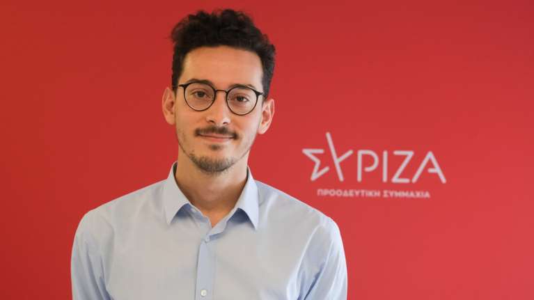 Στέργιος Καλπάκης: Η πρώτη δήλωση ως εκπρόσωπος Τύπου του ΣΥΡΙΖΑ - Για τα ακτοπλοϊκά εισιτήρια