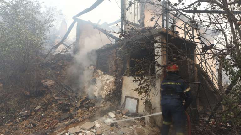 Συναντήσεις του κυβερνητικού κλιμακίου με επικεφαλής τον Βορίδη στον Έβρο - Αυτοψία στις πυρόπληκτες περιοχές