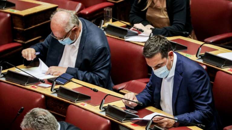 Εργασιακό νομοσχέδιο - Χατζηδάκης: &quot;Ο ΣΥΡΙΖΑ ψήφισε τα μισά άρθρα, αλλά όχι την κατοχύρωση του 8ώρου&quot;