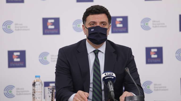 Aντιδράσεις για τα πρακτικά της επιτροπής λοιμωξιολόγων: &quot;Προσβάλλουν τους επιστήμονες&quot; λέει το υπουργείο Υγείας