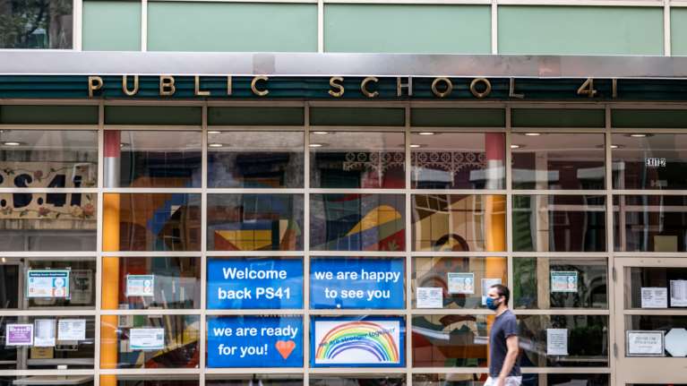 Νέα Υόρκη: Παρά την πανδημία τα δημοτικά σχολεία ανοίγουν στις 7 Δεκεμβρίου