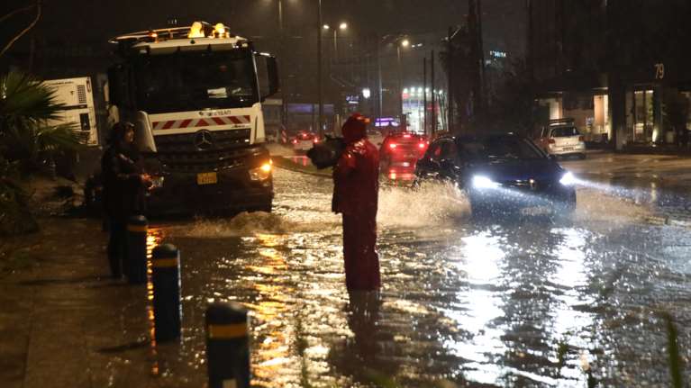 Κακοκαιρία: Νέα κόντρα μετεωρολόγων μετά τη θεομηνία στην Αττική - Ιστορικό το ποσό νερού που έπεσε