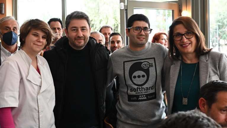 Νίκος Ανδρουλάκης: Επισκέφθηκε το καφέ &quot;Το Παρεάκι&quot; με αφορμή την παγκόσμια ημέρα αυτισμού