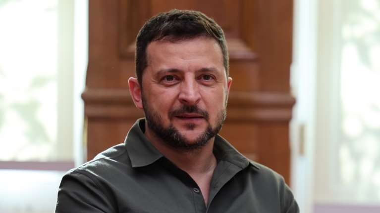 Παραδοχή Ζελένσκι: &quot;Ο στρατός μας δεν έχει τη δύναμη να πάρει πίσω τα κατεχόμενα, πρέπει να βρούμε διπλωματικές λύσεις&quot;