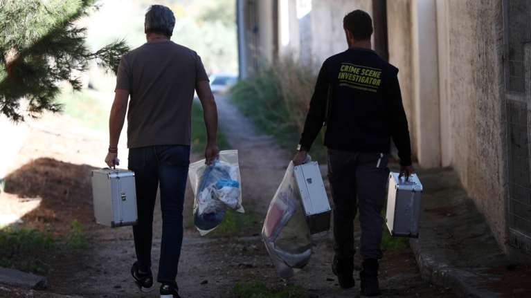 Ν. Πέραμος: Άθλιες συνθήκες διαβίωσης για τα αδέρφια - Ο ένας ζητιάνευε, τους παρείχε συσσίτιο η Πρόνοια