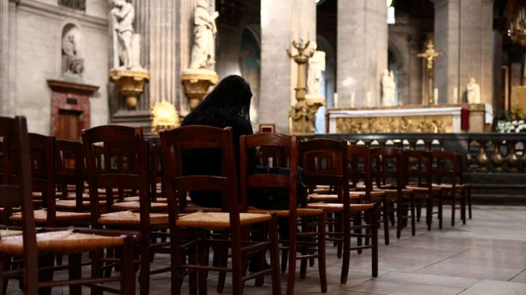 Ιερά Σύνοδος της Καθολικής Ιεραρχίας Ελλάδος για τα ομόφυλα ζευγάρια: &quot;Η πρόταση νόμου αρνείται το πρότυπο του πατέρα και της μητέρας&quot;