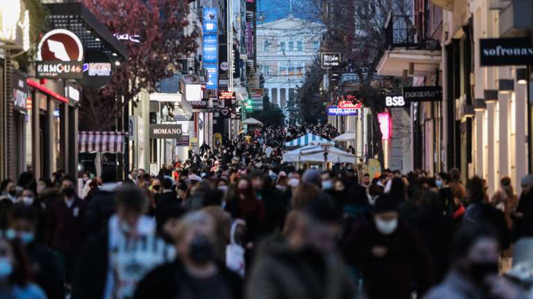 Όμικρον: Καθολική επικράτηση στην Αττική με 87% - Βρέθηκαν για πρώτη φορά στα λύματα δύο νέες μεταλλάξεις της