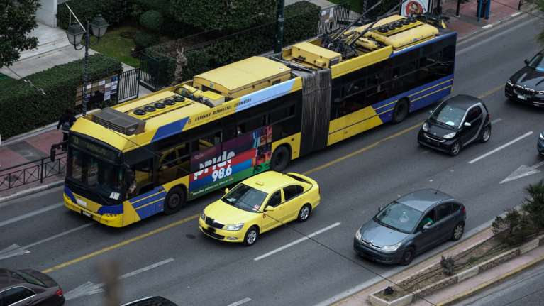 Νέα στάση εργασίας και αύριο σε λεωφορεία και τρόλεϊ - Ποιες ώρες τραβούν χειρόφρενο