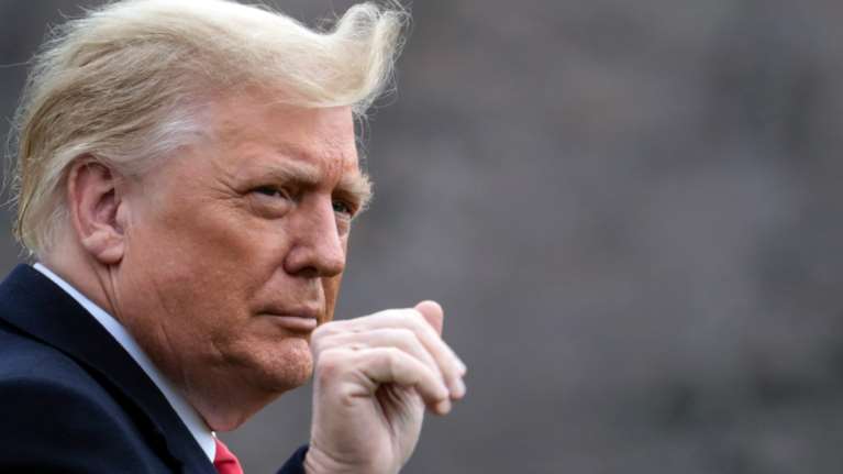 Νέο &quot;χτύπημα&quot; στον Τραμπ - O πρώην δικηγόρος του θα καταθέσει εναντίον του