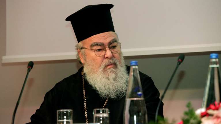 Μητροπολίτης Δωδώνης: Άτακτη υποχώρηση μετά τον σάλο - Ζήτησε συγγνώμη από κάθε άνδρα ή γυναίκα που υπέστη βιασμό