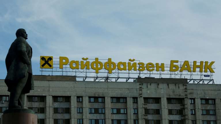 Ρωσία: Βάζει μπλόκο στις πληρωμές μερισμάτων και τόκων σε ξένους επενδυτές