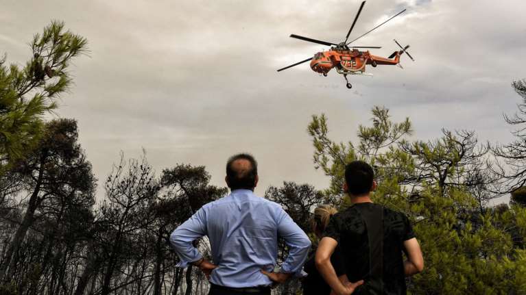 Πολύ υψηλός κίνδυνος πυρκαγιάς για τη Δευτέρα σε Αττική, Στερεά Ελλάδα και Πελοπόννησο: Συστάσεις προς τους πολίτες