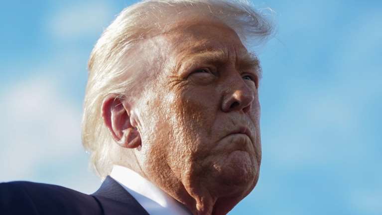 Τραμπ: Οι ΗΠΑ στέλνουν ήδη όπλα στην Ουκρανία