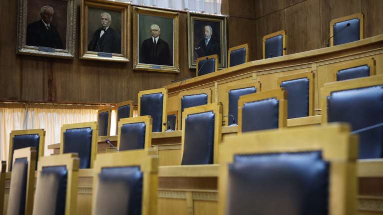 Απαγχονισμός μεσίτη στο Μοσχάτο: Η 47χρονη που είχε ομολογήσει ότι τον σκότωσε αθωώθηκε από το δικαστήριο