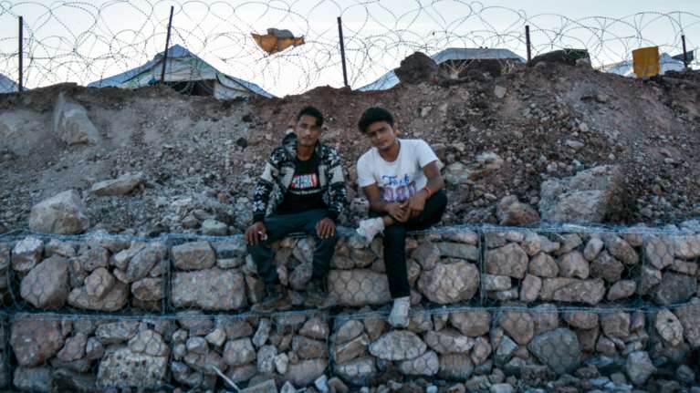 Μηταράκης: ΑΦΜ, ΙΒΑΝ και ΠΑΑΥΠΑ στους πρόσφυγες, προκειμένου να ενταχθούν στην αγορά εργασίας