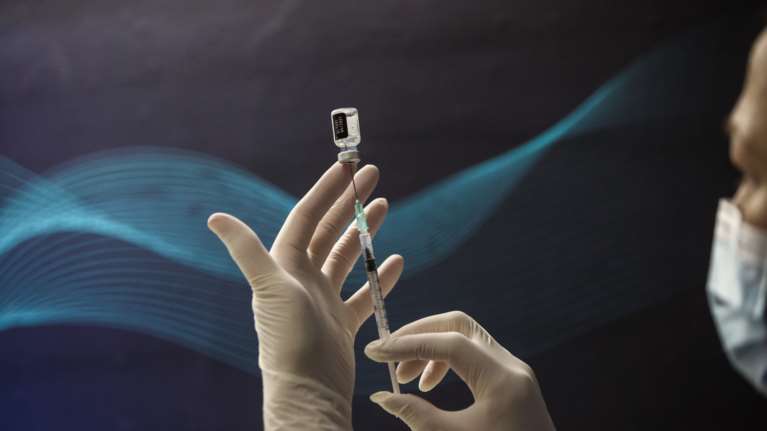 Ευρωπαϊκό πιστοποιητικό εμβολιασμού: Eπιφυλακτική η Γαλλία - Πιο θετικός ο Σαρλ Μισέλ - Θα συζητηθεί στη Σύνοδο Κορυφής