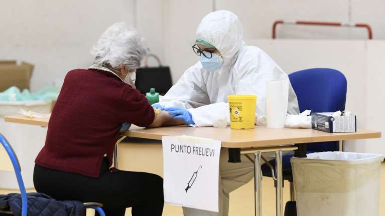 Κορονοϊός: 464 θάνατοι σε ένα 24ωρο στην Ιταλία - Συνολικά 25.549 οι νεκροί