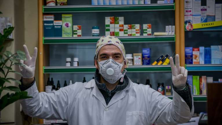 Τα φαρμακεία στην περίοδο του κορονοϊού. Ελλείψεις, τιμές και άυλη συνταγογράφηση