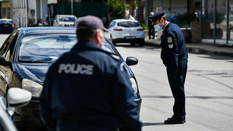 Ολοι είχαν πρόβλημα με τον ...υδραυλικό: 1.835 άτομα έσπασαν την Κυριακή την καραντίνα σε όλη την Ελλάδα