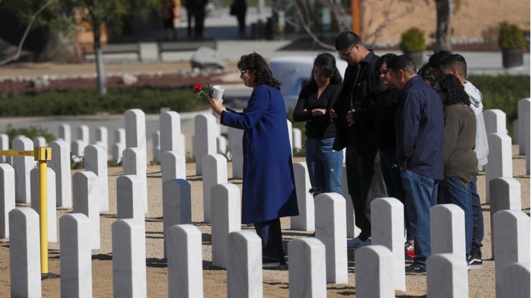 κορονοιος νεκροι