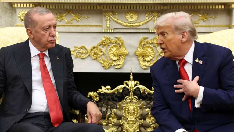 Στον Λευκό Οίκο ο Ερντογάν: "Θα μιλήσουμε για αγορά Patriot, F-35 και άρση των κυρώσεων στην Τουρκία", είπε ο Τραμπ