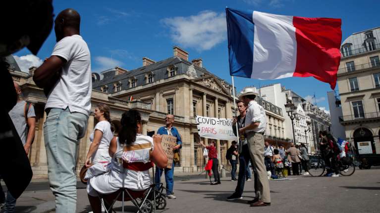 Σκάνδαλο στη Γαλλία: Διέρρευσαν τα προσωπικά δεδομένα 700.000 ανθρώπων που είχαν κάνει τεστ κορονοϊού