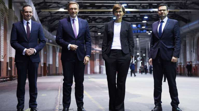 Γερμανία: Πράσινο φως των Φιλελευθέρων στην κυβέρνηση υπό τον &#39;Ολαφ Σολτς