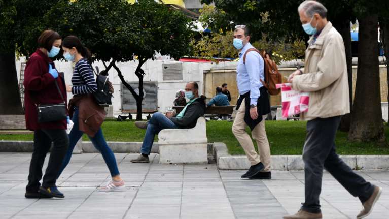 Νεφώσεις, τοπικές βροχές αλλά και θυελλώδεις άνεμοι σε όλη τη χώρα