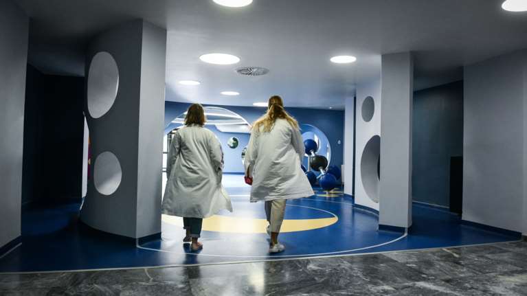 Ρόδος: Από σπάνια γονιδιακή εγκεφαλίτιδα πέθανε το 5χρονο κοριτσάκι - Εδινε μάχη για 20 ημέρες [βίντεο]