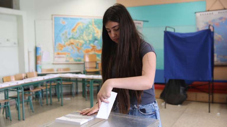 Εκλογές 2023: Περίπου 100.000 ψηφοφόροι πάνε ακόμα σχολείο - &quot;Συμμετέχουμε κι εμείς&quot; [Βίντεο]