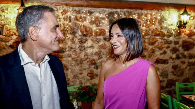 Ευκλείδης Τσακαλώτος και Όλγα Νάσση γιόρτασαν το σύμφωνο συμβίωσης που έχουν συνάψει [εικόνες]