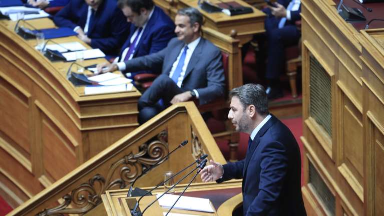 Σκληρή κόντρα κυβέρνησης - ΠΑΣΟΚ με φόντο τον ΟΠΕΚΕΠΕ: Τα &quot;deals&quot;, το &quot;ξέπλυμα &quot; και η &quot;χούντα&quot;