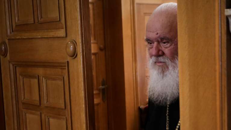 Παρέμβαση Ιερώνυμου για κορονοϊό: Δεν έχουμε παρουσιολόγιο στις εκκλησίες, τηρείτε τα μέτρα πρόληψης