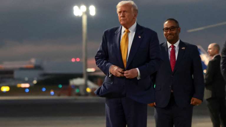 Υποδοχή... βασιλιά για τον Τραμπ στην Ιαπωνία: Από αγορές φορτηγών μέχρι χρυσά μπαλάκια του γκολφ