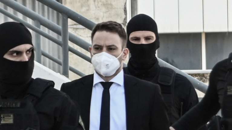 Τα ισόβια &quot;προσγείωσαν&quot; τον κυνικό Μπάμπη Αναγνωστόπουλο: Ατάραχος και ανέκφραστος μέχρι τέλους