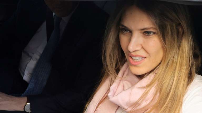 &quot;Η Εύα Καϊλή χρωστάει στο Ευρωκοινοβούλιο 100.000 ευρώ&quot; - Νέα έρευνα και για τους μισθούς πρώην βοηθών της