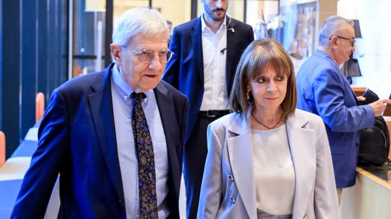 Το νέο βιβλίο Γιαννίτση, το μήνυμα Σακελλαροπούλου και η παρουσία της Δάφνης Σημίτη - Ποιοι πήγαν στην εκδήλωση [εικόνες]