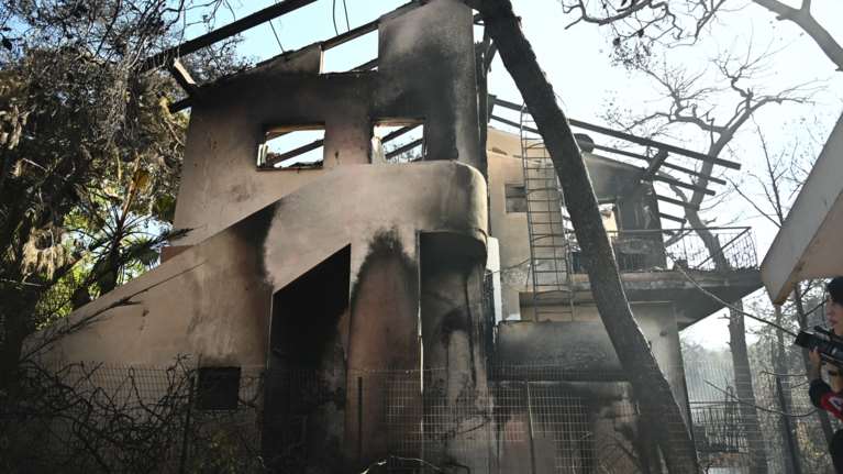 Πεντέλη: Ρομά έκαναν πλιάτσικο σε σπίτια πυρόπληκτων - Προσαγωγές και συλλήψεις