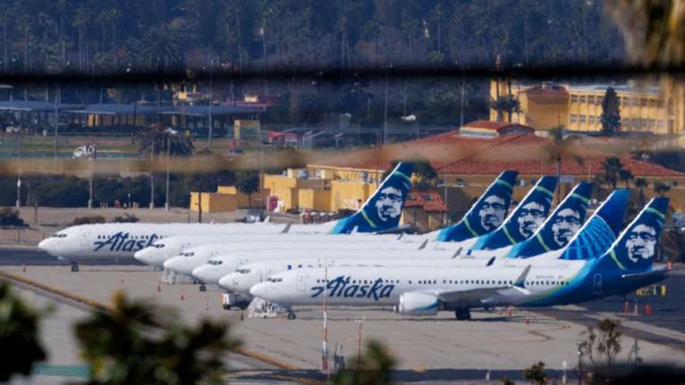 Γιατί καθηλώθηκαν τα αεροπλάνα της Alaska airlines: &quot;Βλάβη στα συστήματα πληροφορικής&quot; που ίσως σχετίζεται με τη &quot;zero day&quot;