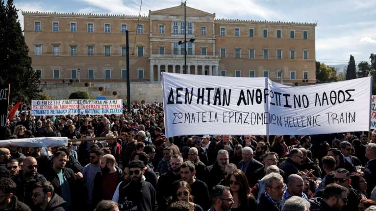 Εισαγγελική έρευνα για αναρτήσεις προτροπής σε βιαιοπραγίες στις συγκεντρώσεις για τα Τέμπη - &quot;Να ταυτοποιηθούν οι λογαριασμοί&quot;