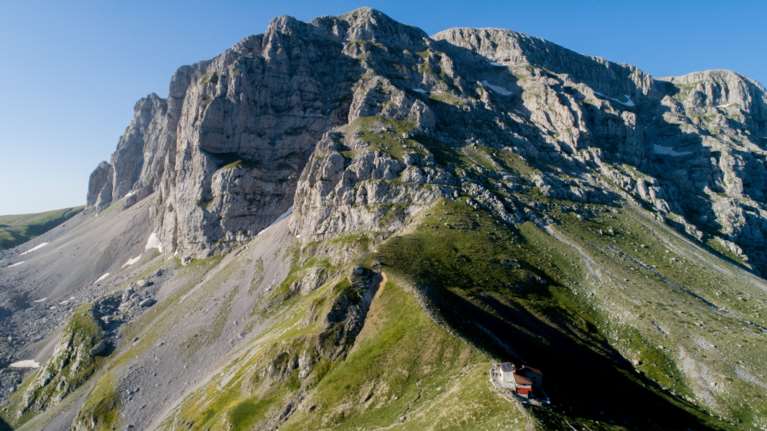 Στο νοσοκομείο ο 35χρονος αναρριχητής που γλίστρησε στο Πάπιγκο - Η κατάσταση της υγείας του