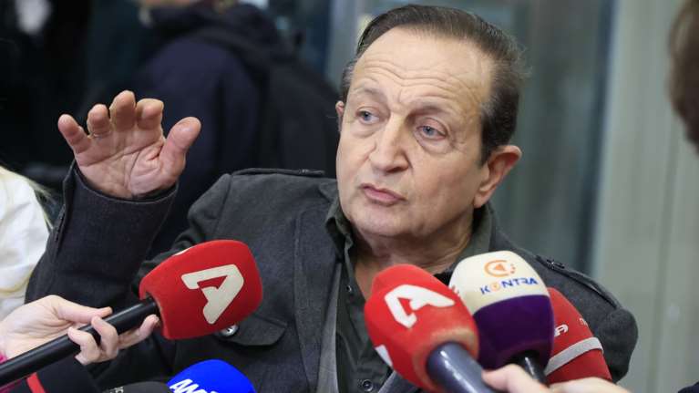 Ο Σπύρος Μπιμπίλας δεν αποσύρει την αγωγή σε βάρος του Κούγια: "Με αντιμετώπισε σαν κάτι βρωμερό και με έβριζε επί 6 χρόνια"