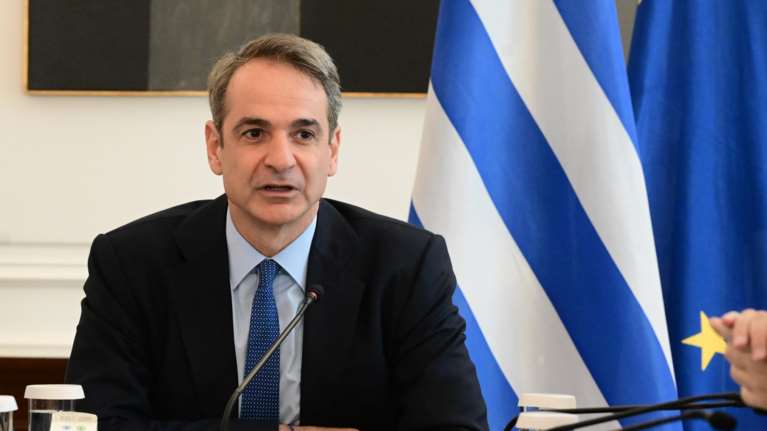 Τηλεφωνικές επαφές Μητσοτάκη με τον βασιλιά της Ιορδανίας και τον εμίρη του Κατάρ για την Συρία