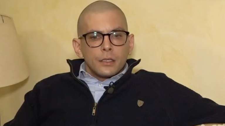 Στην Αθήνα ο δήμαρχος του Άη Στράτη: "Πρέπει να παραμείνω εδώ ώστε να πατήσουμε τον καρκίνο" [βίντεο]