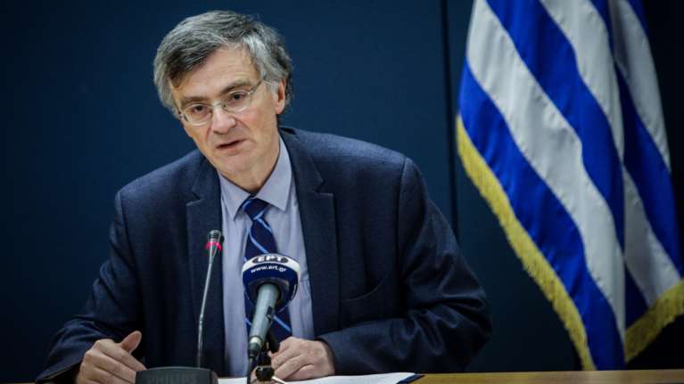 Τσιόδρας: Ο κορονοϊός ήρθε για να μείνει - Εγω φοράω τη μάσκα 16 έως 18 ώρες την ημέρα