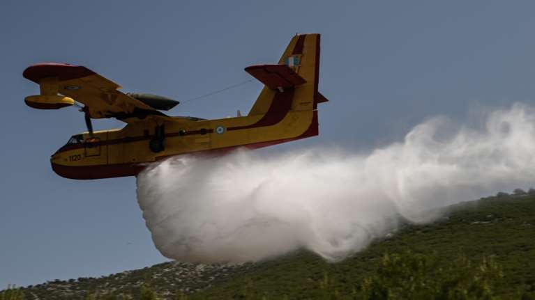 Γαλλία και Ιταλία στέλνουν 4 canadair για τις φωτιές στην Ελλάδα - Ενεργοποιήθηκε ο Μηχανισμός Πολιτικής Προστασίας της ΕΕ