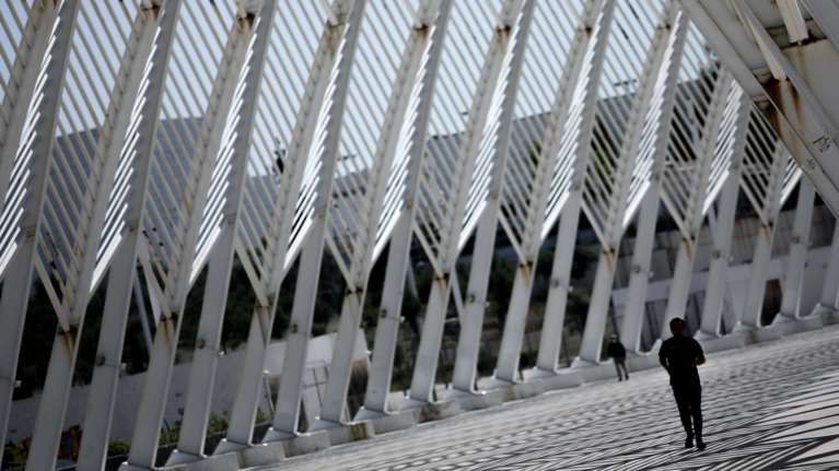 Σοβαρά επεισόδια μεταξύ οπαδών του Παναθηναϊκού έξω από το ΟΑΚΑ- Τραυματίας Αρμένιος από μαχαίρι